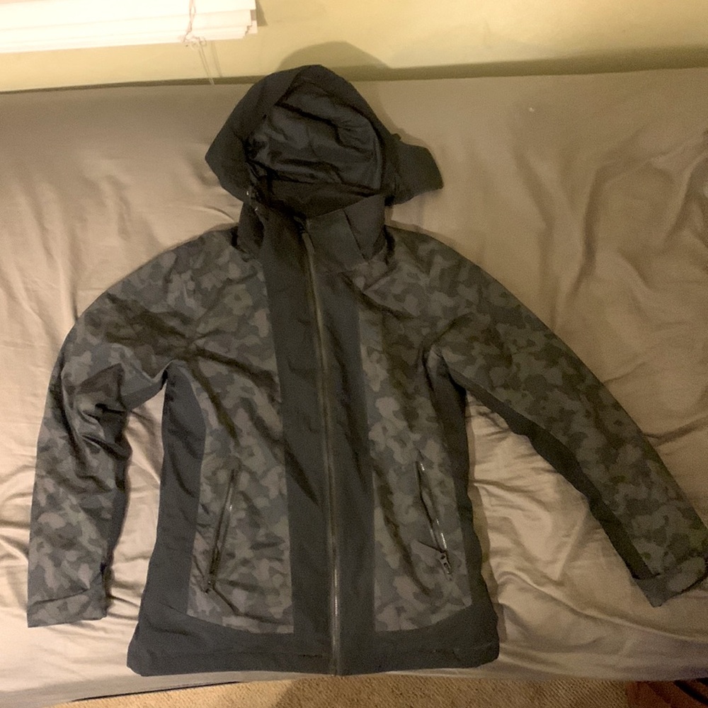 Small Men’s Body Glove Snow Jacket